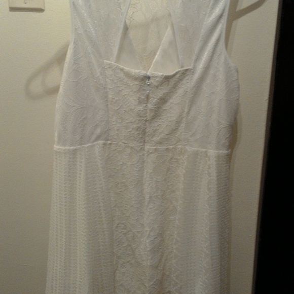 BCBGeneration White Satin & Lace Dress - Picture 6 of 7